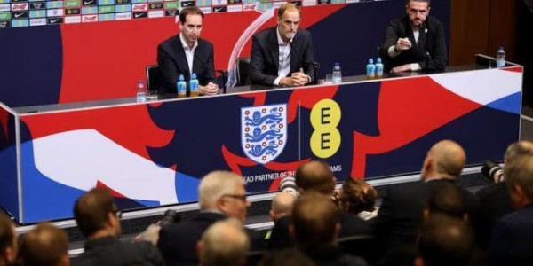 开云官方网-护照不同色，唱不唱国歌？图赫尔真诚化解英媒刁难