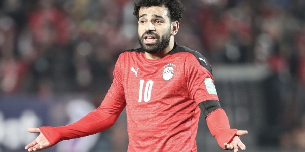 开云app官网-人未走，枷锁先至！萨拉赫的“暮色之路”会比梅西和C罗更难抉择