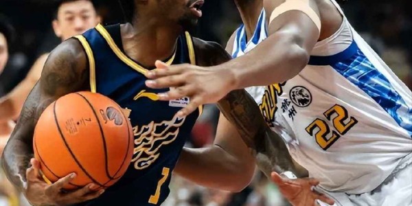 开云全站下载-萨林杰倒了，广东内线塌了，体系被迫重启|广东队|广东男篮|王少杰|篮板|杜锋_新浪体育_新浪新闻