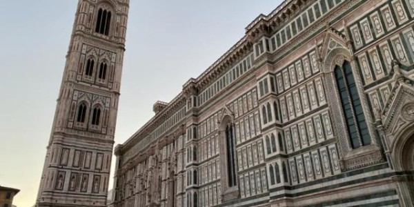 开云棋牌下载-武磊讲述佛罗伦萨行 热身赛纪念西班牙人老队长