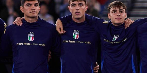 开云app官网-2粒艺术品般的进球！39分钟的完美意大利！