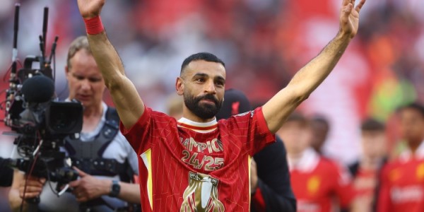 开云app官网-人未走，枷锁先至！萨拉赫的“暮色之路”会比梅西和C罗更难抉择