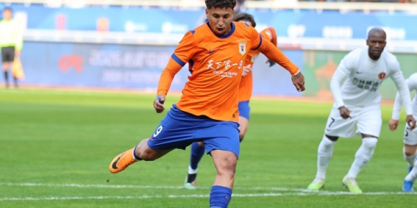 足球报：饱满状态与犀利反击是泰山队法宝，这将带到京鲁大战中