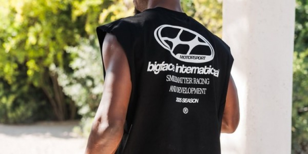 巴特勒社媒更新近期动态 一边度假一边训练两不耽误