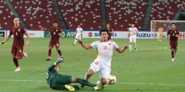 开云全站下载-越南结束东南亚统治 朴恒绪走下神坛仅剩一名助手