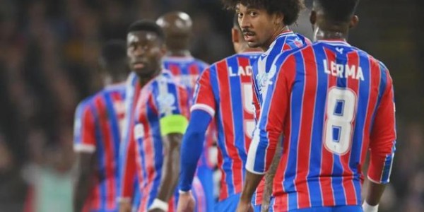 开云棋牌下载-2-1！曼联临时主帅梦回弗格森，2000万神锋破茧，争四真不用买人？|卡里克|英超|舍什科|内维尔|水晶宫_新浪体育_新浪新闻