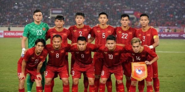 开云全站下载-越南结束东南亚统治 朴恒绪走下神坛仅剩一名助手