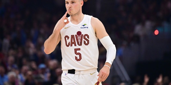 开云体育官网下载安装-认识下哈登新队友！轰进9记三分的神射手太励志 骑士冲冠离不开他