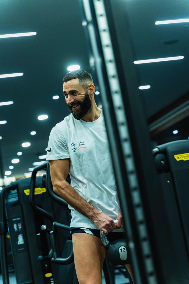 1668759991023078522.jpg 1668758756.jpg